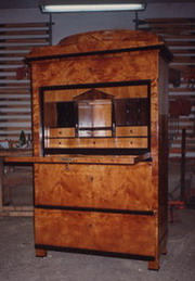 Sekretera Biedermeier. Okoo 1830r. Brzoza. Po renowacji.